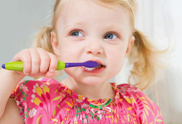 Правильный уход за детскими зубами и полостью рта